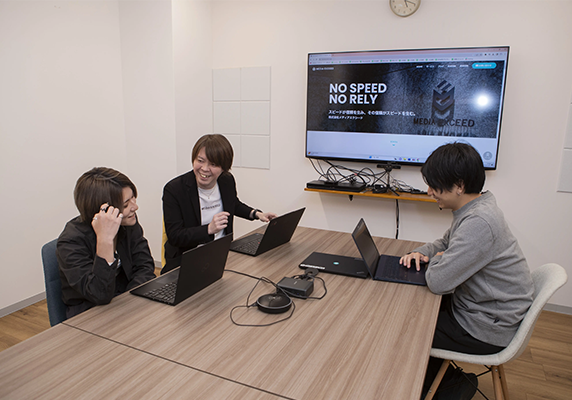 本社会議室1